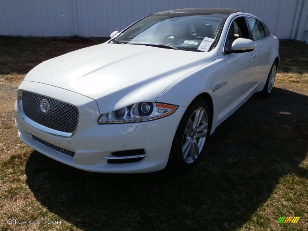 2013 XJ XJL Portfolio AWD - Polaris White / Navy/Ivory photo #1