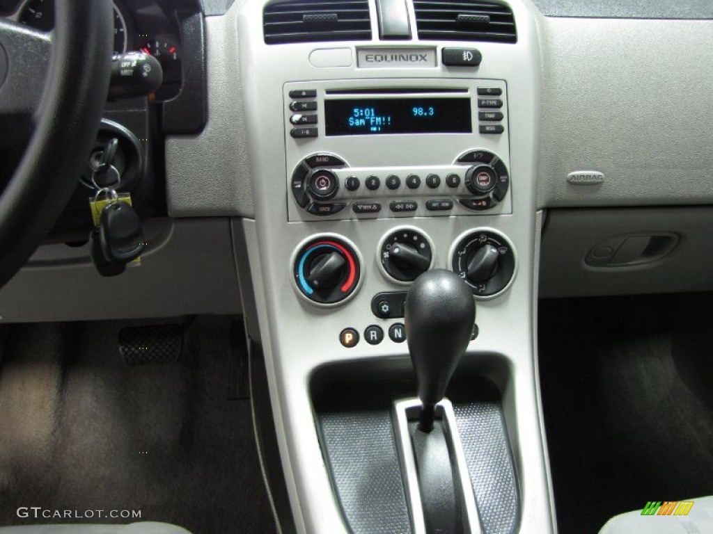 2005 Chevrolet Equinox LT AWD Controls Photo #79535469