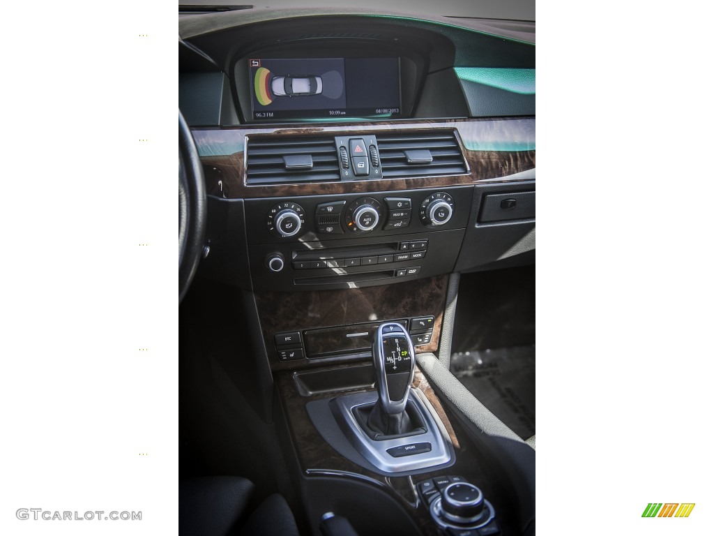 2009 BMW 5 Series 535i Sedan Controls Photo #79537312