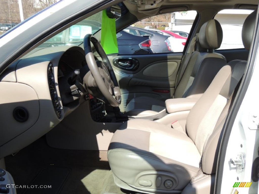 2004 Bonneville GXP - Ivory White / Taupe photo #14