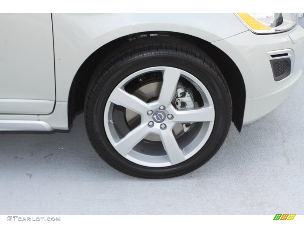 2013 XC60 T6 AWD R-Design - Cosmic White Metallic / R Design Soft Beige/Off Black Inlay photo #5