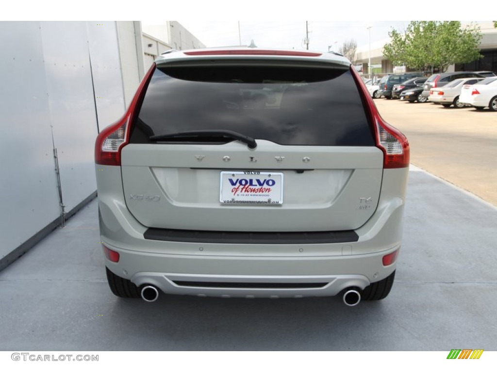 2013 XC60 T6 AWD R-Design - Cosmic White Metallic / R Design Soft Beige/Off Black Inlay photo #9