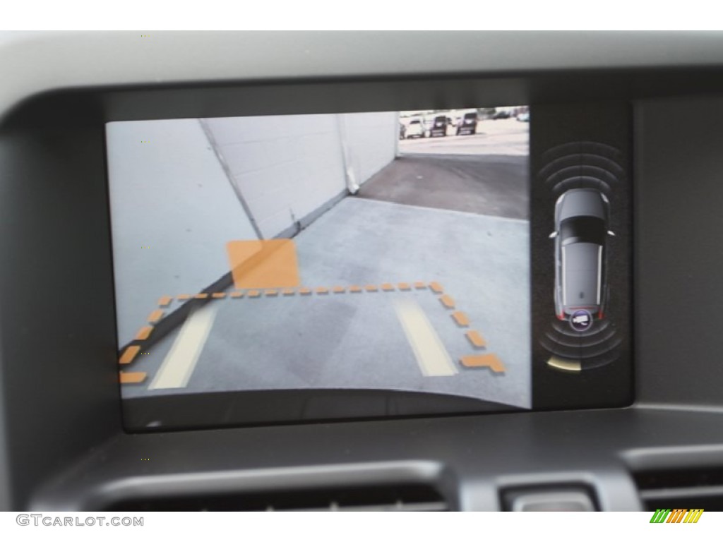 2013 XC60 T6 AWD R-Design - Cosmic White Metallic / R Design Soft Beige/Off Black Inlay photo #10