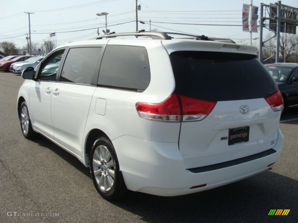 2011 Sienna XLE AWD - Super White / Bisque photo #4
