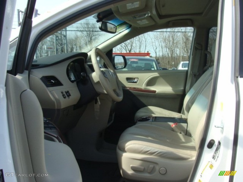 2011 Sienna XLE AWD - Super White / Bisque photo #7