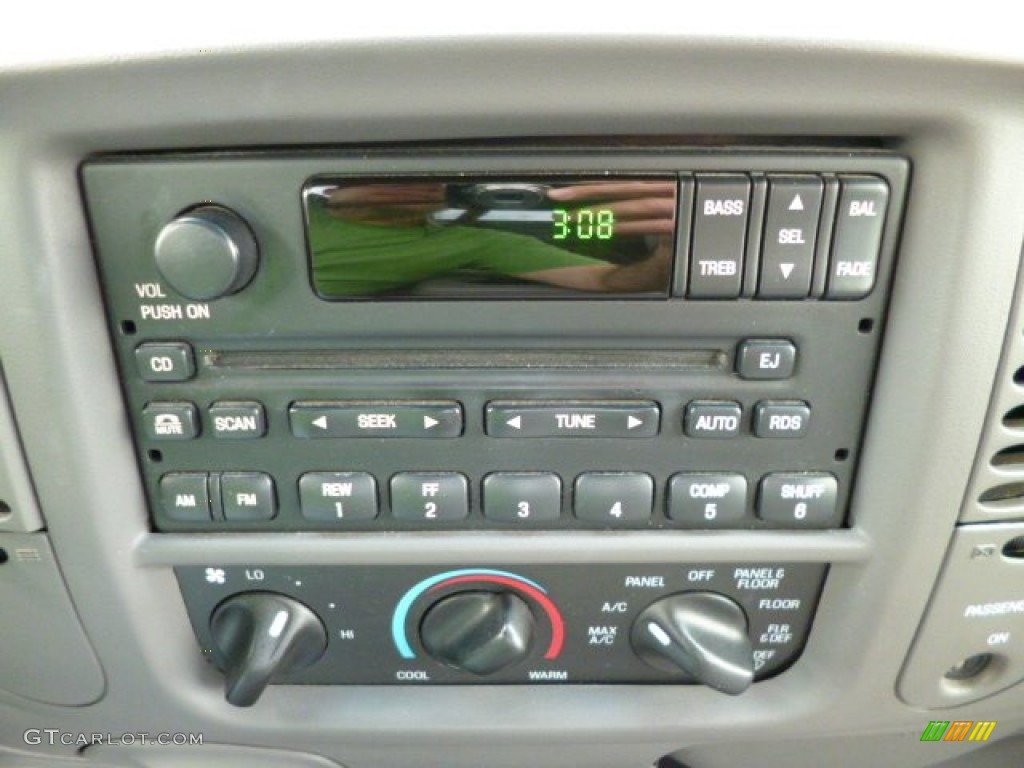 2003 Ford F150 XLT Regular Cab 4x4 Controls Photo #79542421