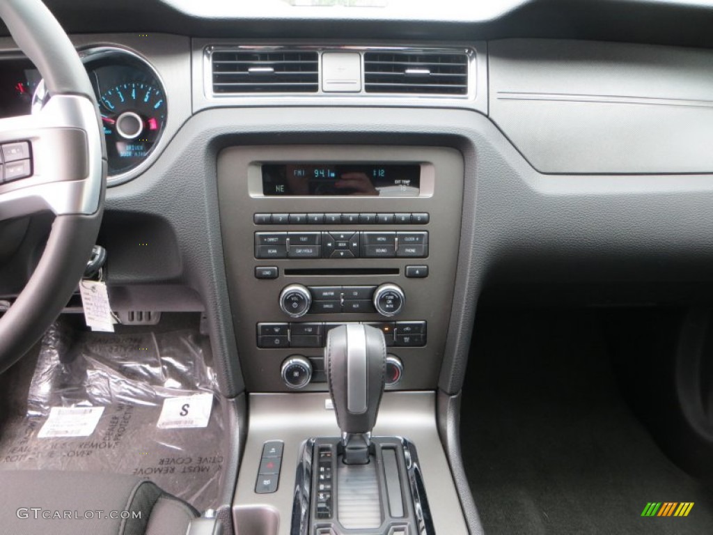 2014 Ford Mustang V6 Coupe Controls Photo #79543466