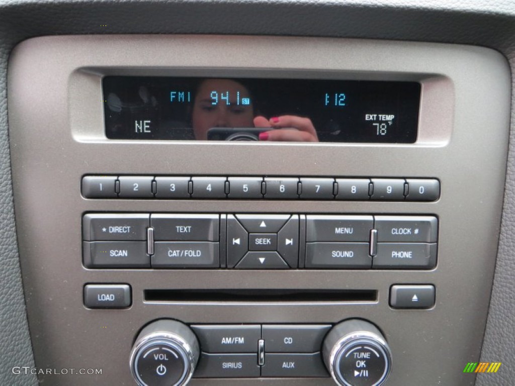 2014 Ford Mustang V6 Coupe Audio System Photo #79543483