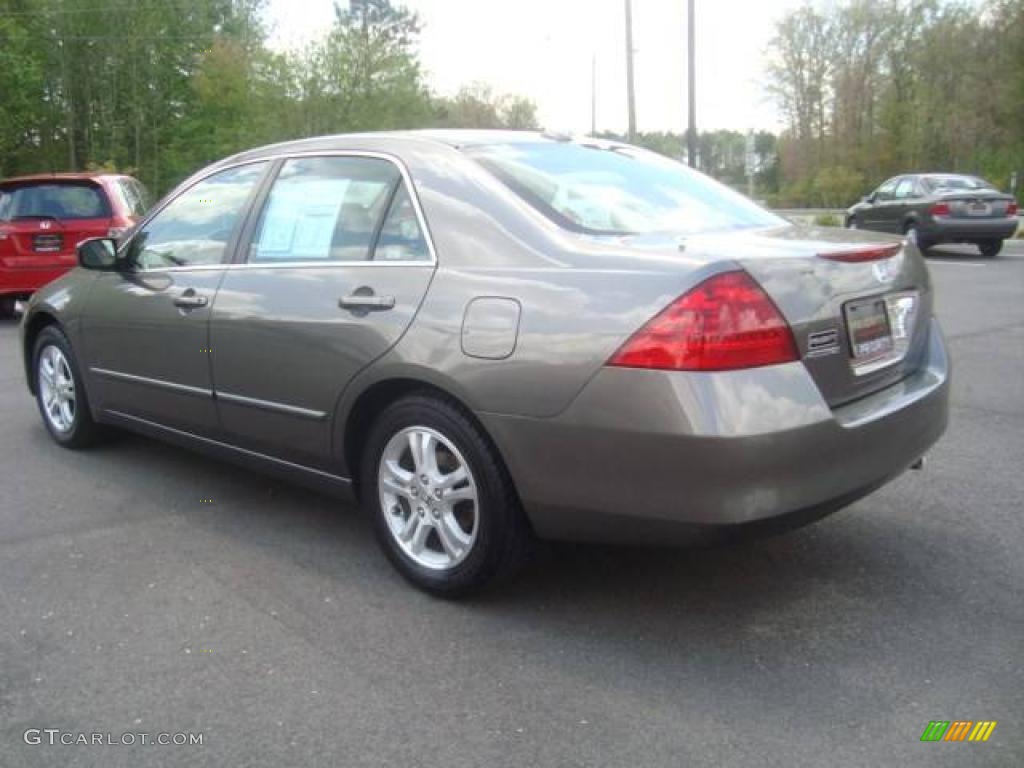 2006 Accord EX-L Sedan - Carbon Bronze Pearl / Ivory photo #4