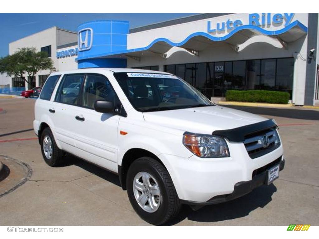 Taffeta White Honda Pilot