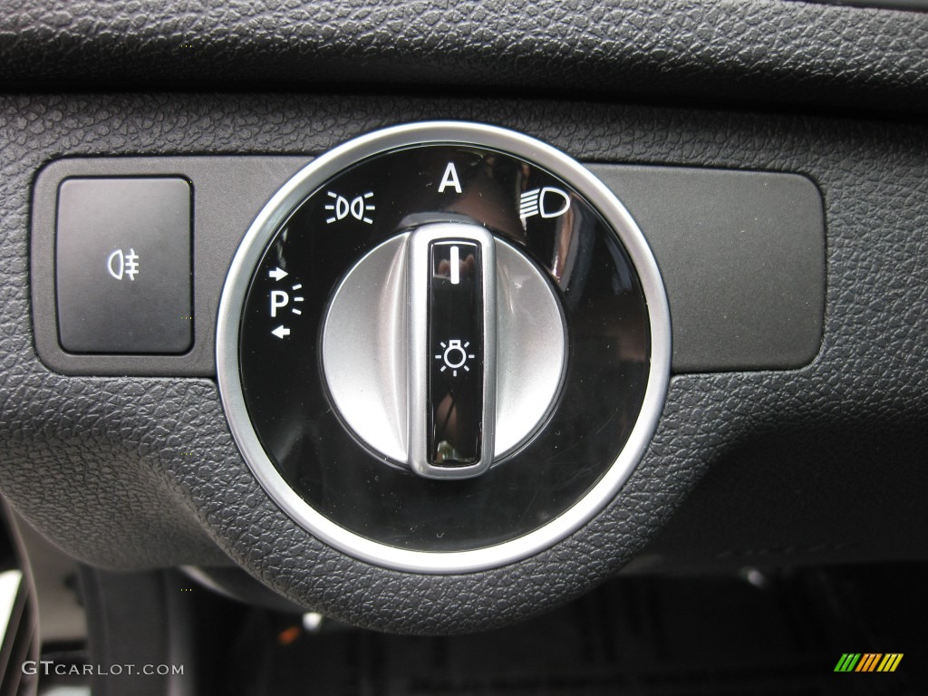 2011 Mercedes-Benz C 300 Sport Controls Photo #79549954