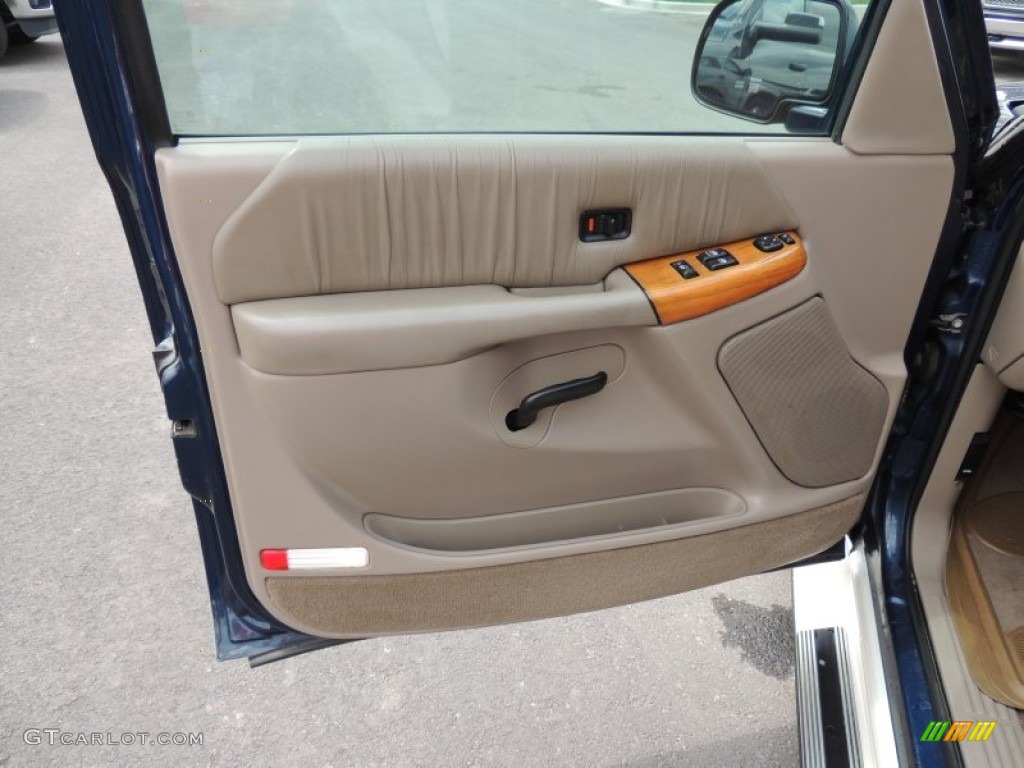 2002 GMC Sierra 1500 SLT Extended Cab Neutral Door Panel Photo #79551616