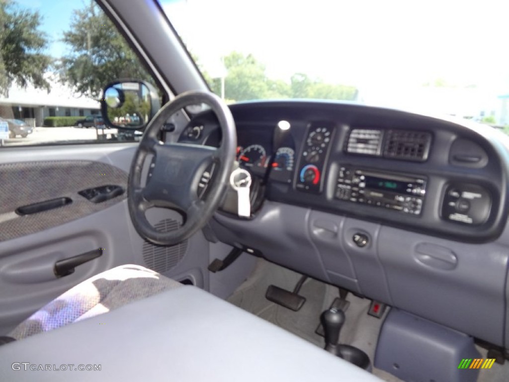 1998 Ram 1500 ST Extended Cab 4x4 - Bright White / Gray photo #11