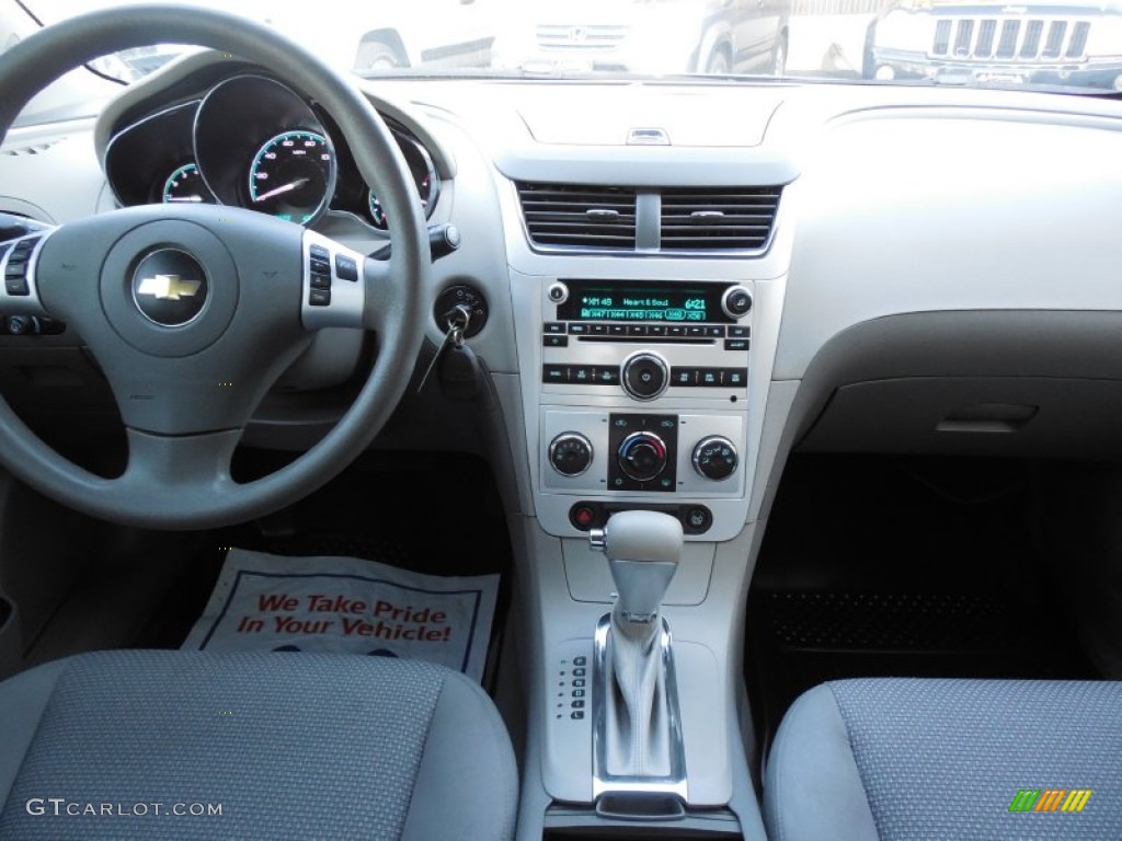 2010 Malibu LS Sedan - Silver Ice Metallic / Titanium photo #27