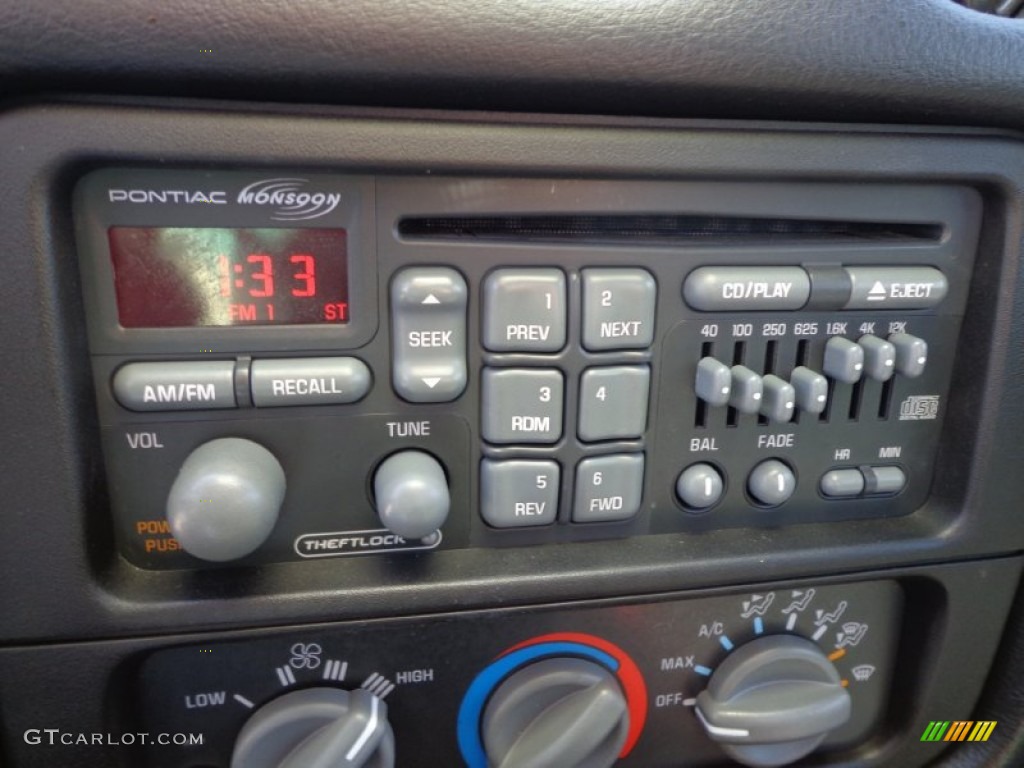2001 Pontiac Firebird Coupe Controls Photo #79555090