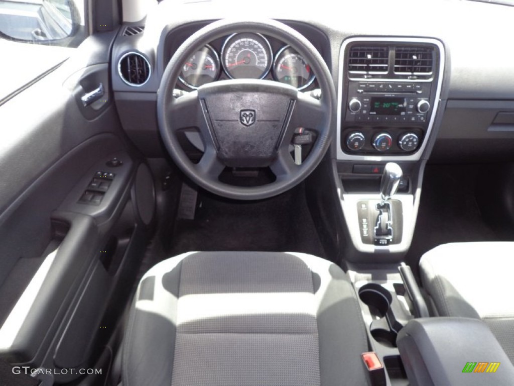 2010 Dodge Caliber Heat Dashboard Photos