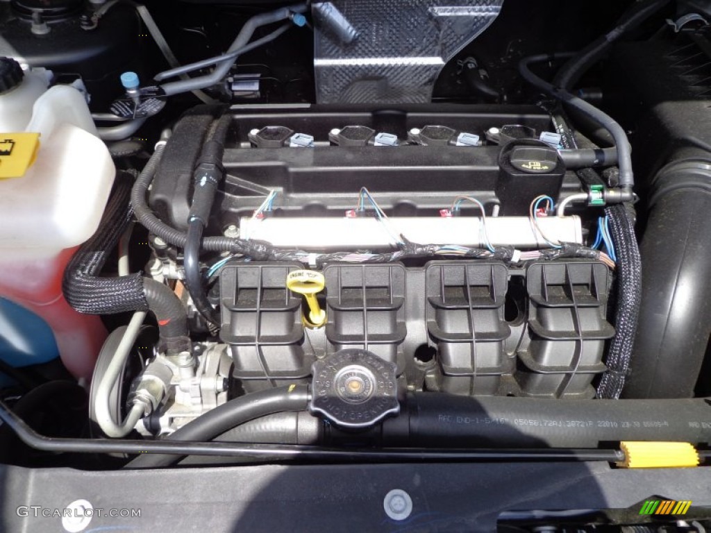 2010 Dodge Caliber Heat 2.0 Liter DOHC 16-Valve Dual VVT 4 Cylinder Engine Photo #79556167