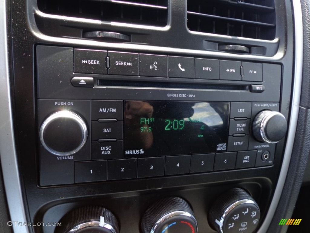 2010 Dodge Caliber Heat Controls Photos
