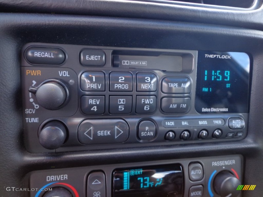 1999 Chevrolet Corvette Coupe Controls Photo #79559306