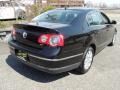 Deep Black - Passat 2.0T Sedan Photo No. 4