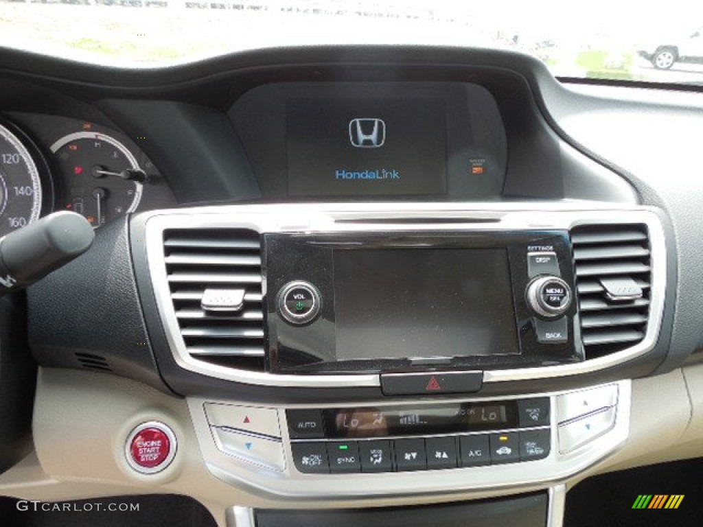 2013 Honda Accord EX-L Sedan Controls Photos