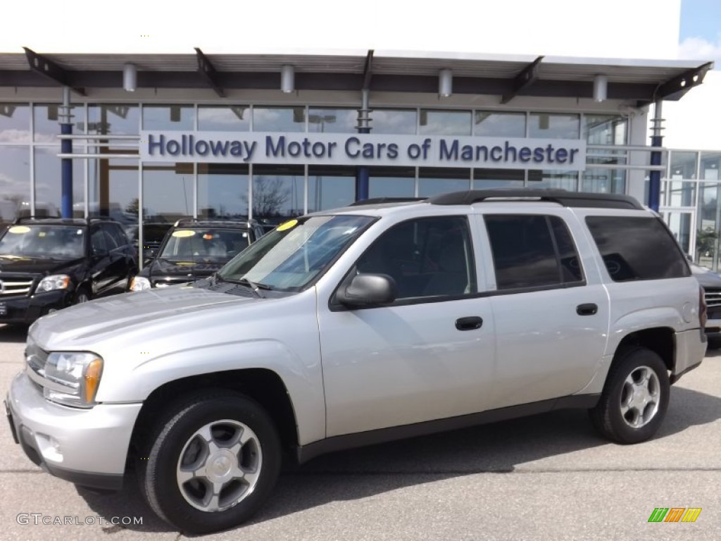 2004 TrailBlazer EXT LS 4x4 - Silverstone Metallic / Medium Pewter photo #1