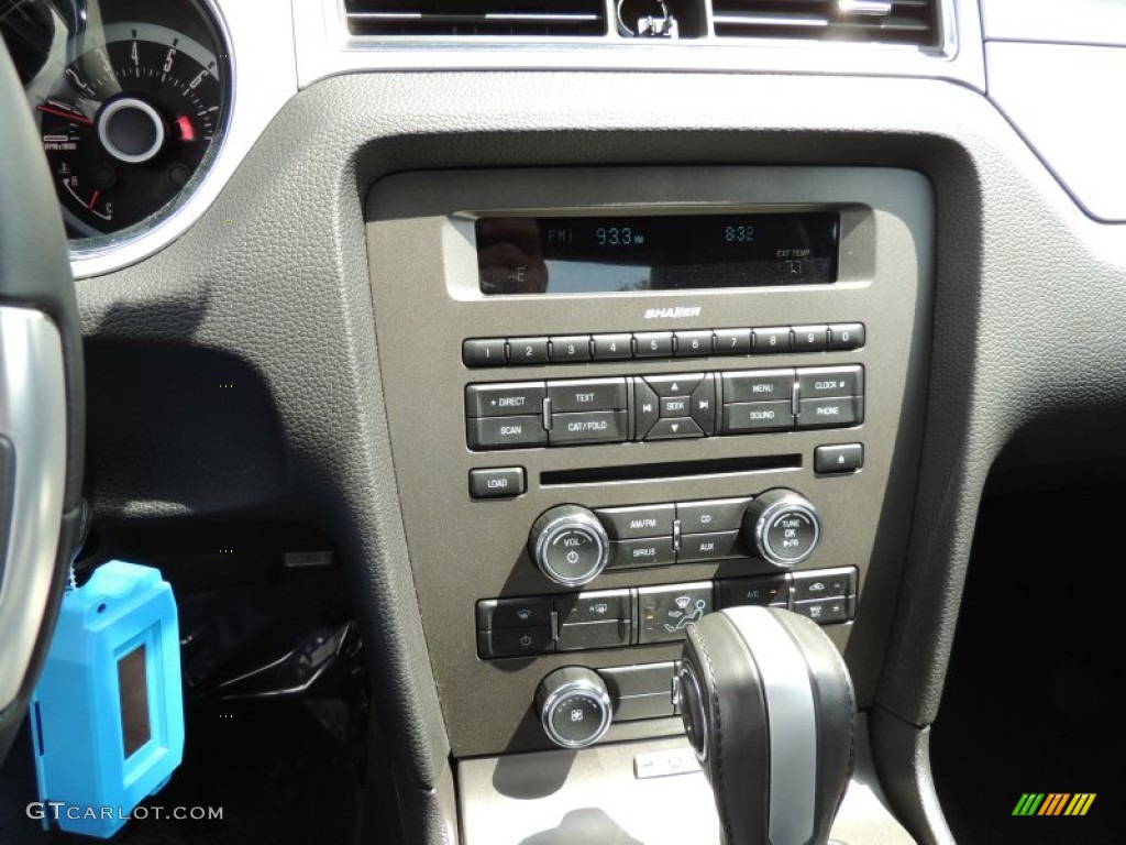 2013 Ford Mustang GT Premium Coupe Controls Photo #79568386