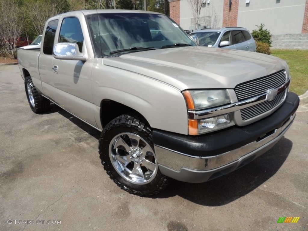 2004 Silverado 1500 LS Extended Cab 4x4 - Silver Birch Metallic / Dark Charcoal photo #1