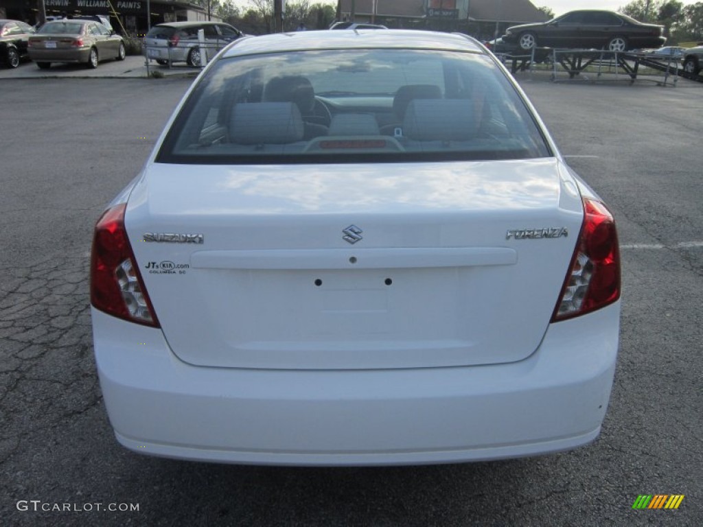 2007 Forenza Sedan - Absolute White / Grey photo #3