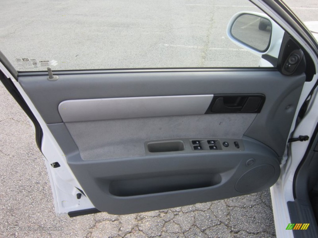 2007 Forenza Sedan - Absolute White / Grey photo #5