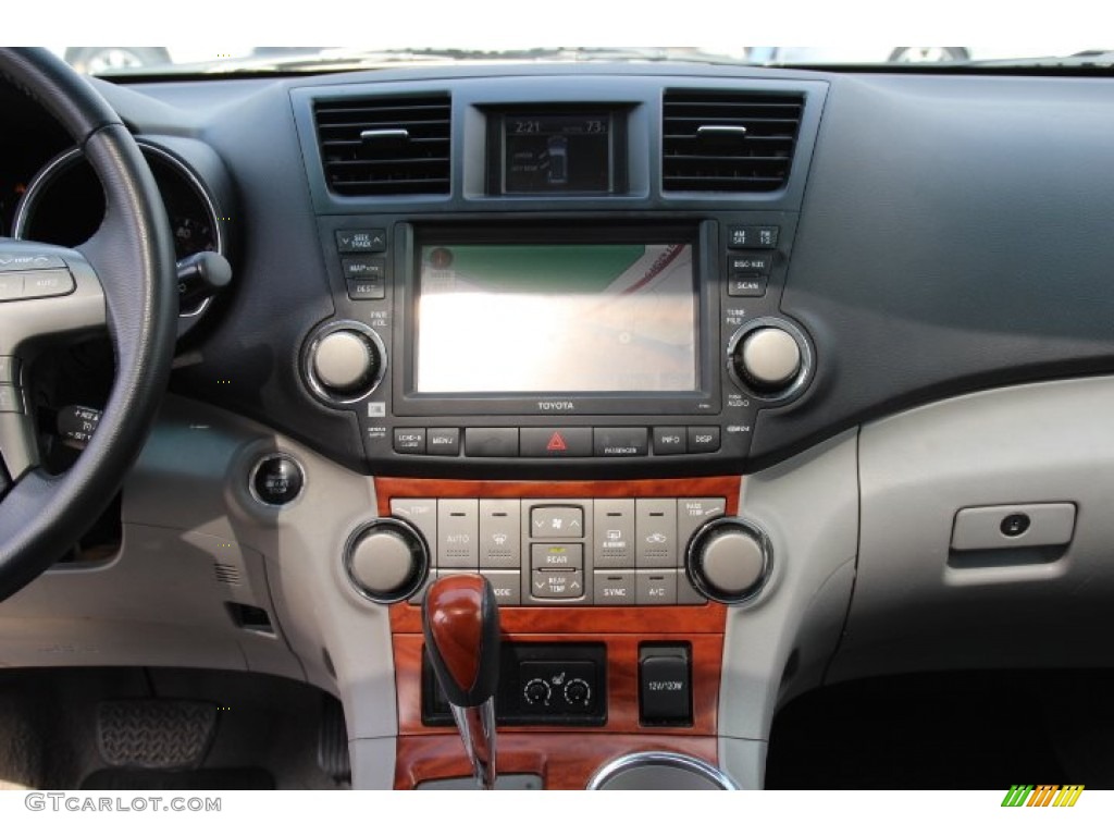 2009 Toyota Highlander Limited 4WD Controls Photos