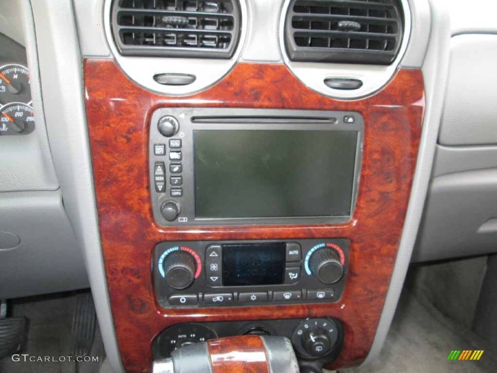2006 GMC Envoy XL Denali 4x4 Controls Photo #79575079