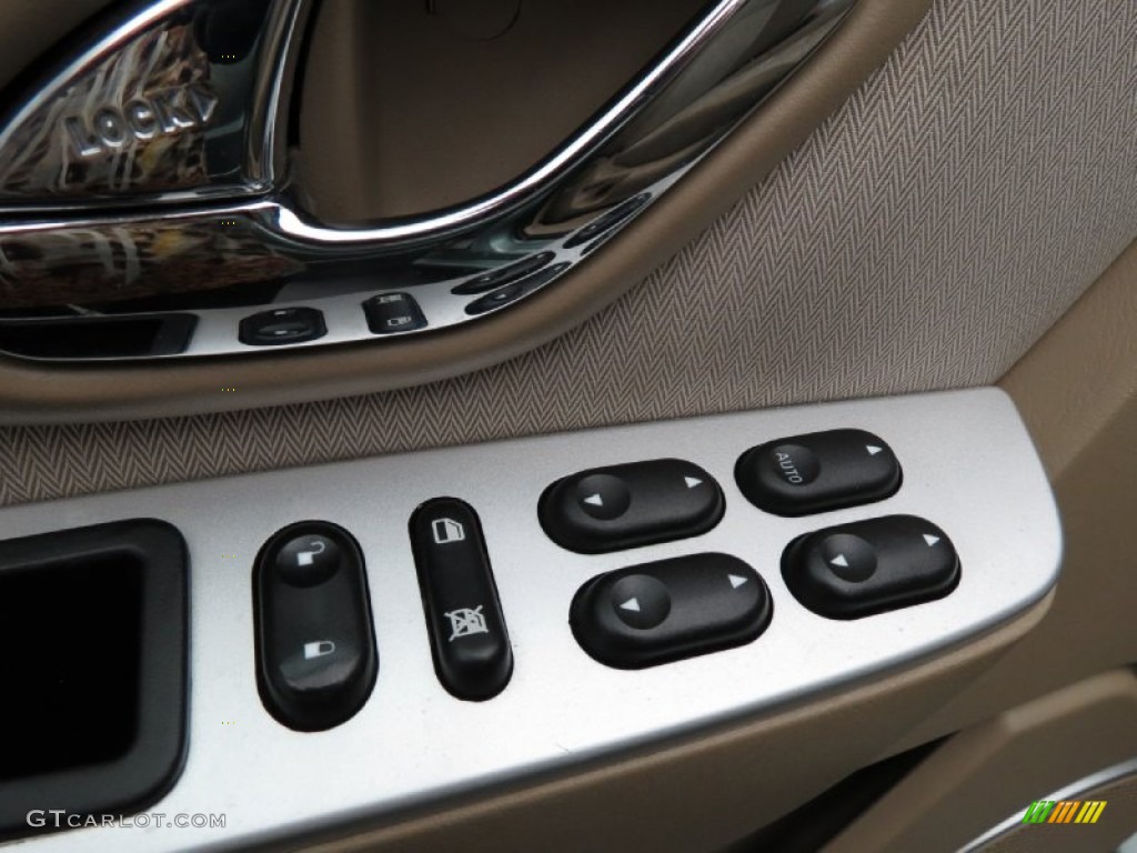 2007 Mercury Mariner Luxury 4WD Controls Photo #79577470