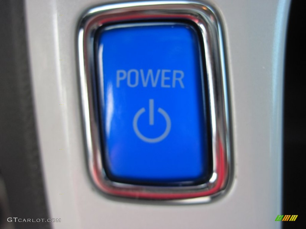 2012 Chevrolet Volt Hatchback Controls Photo #79578406