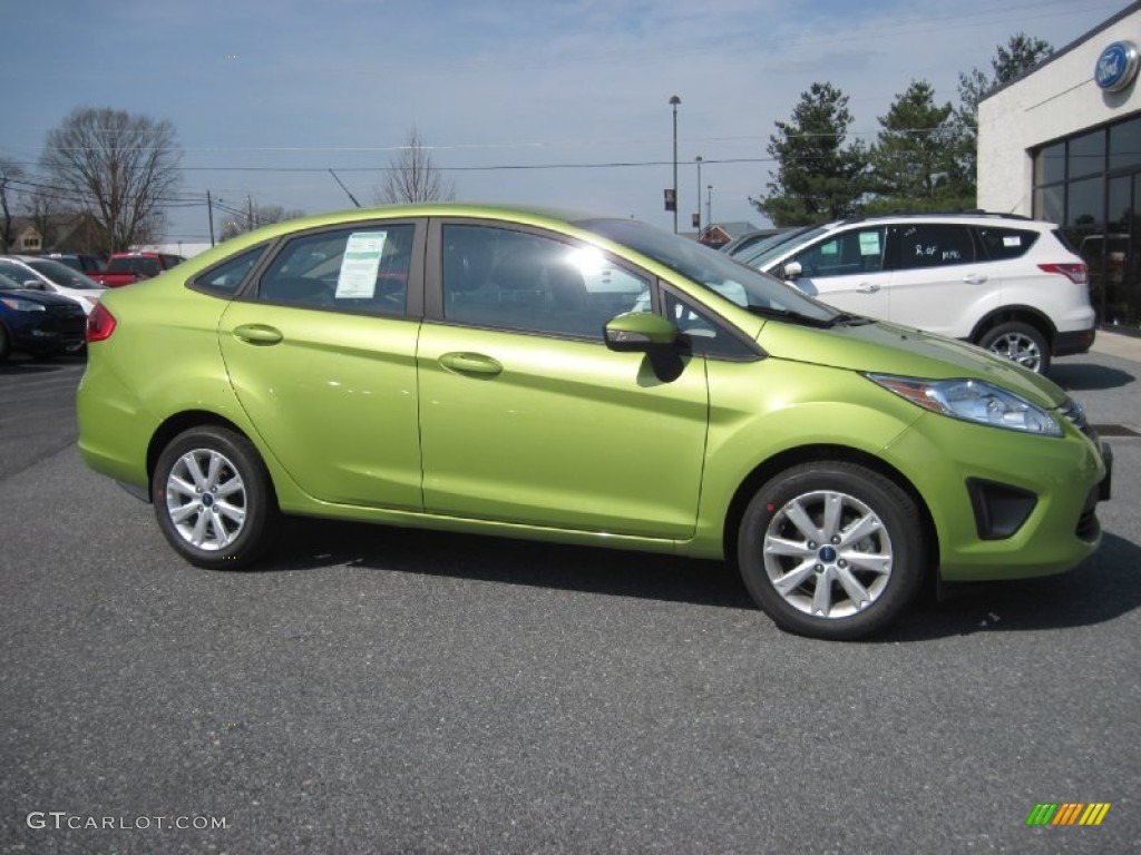 Lime Squeeze 2013 Ford Fiesta SE Sedan Exterior Photo #79580915