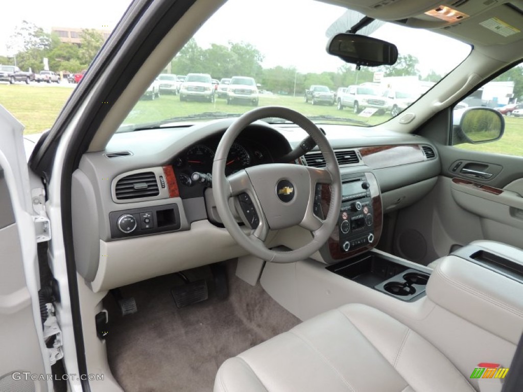 Light Titanium/Dark Titanium Interior 2013 Chevrolet Suburban LT Photo #79584636