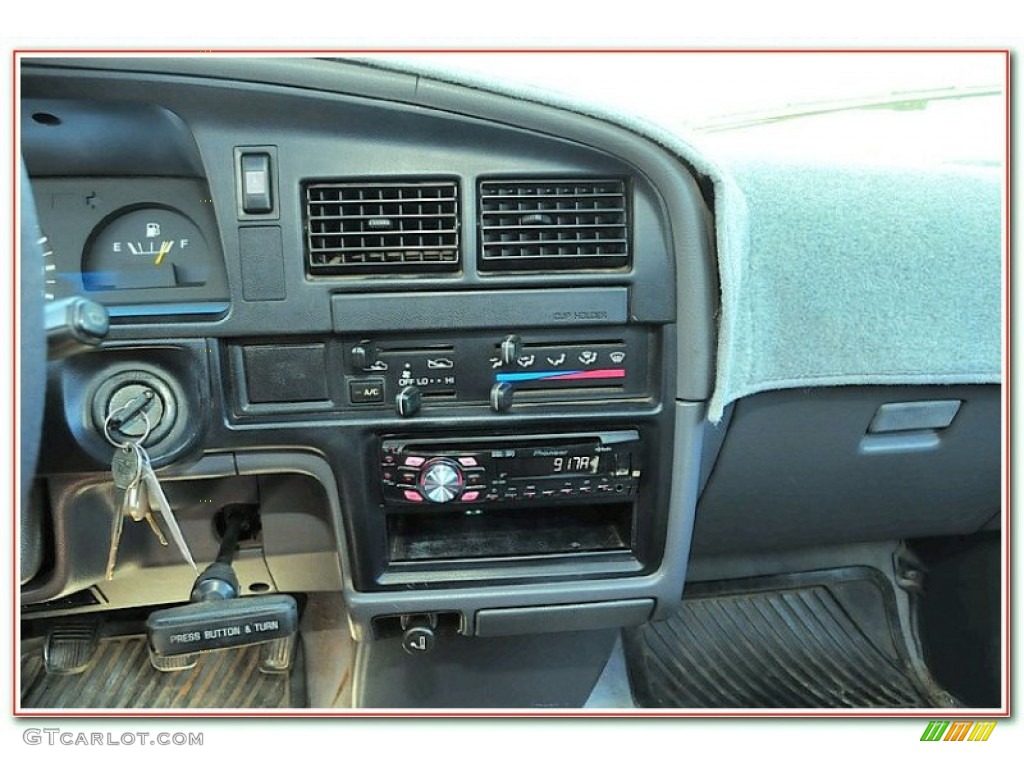 1991 Toyota Pickup Regular Cab 4x4 Controls Photos