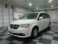 Stone White - Grand Caravan Crew Photo No. 3