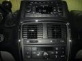 Stone White - Grand Caravan Crew Photo No. 14