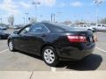 Black - Camry LE Photo No. 32