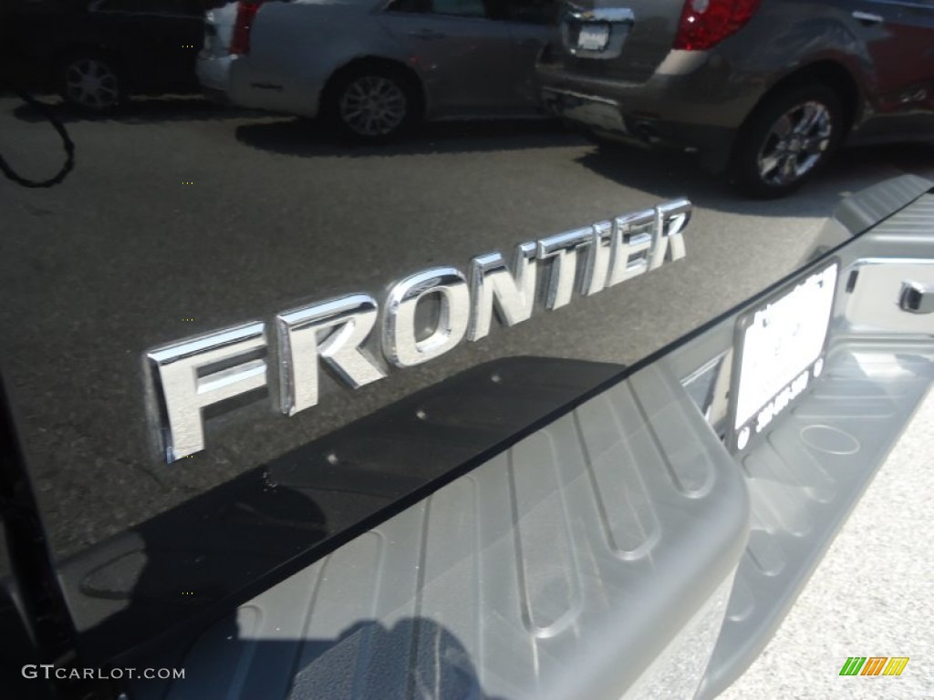 2011 Frontier SL Crew Cab 4x4 - Super Black / Steel photo #40