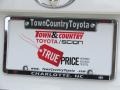 2013 Super White Toyota Camry SE  photo #21