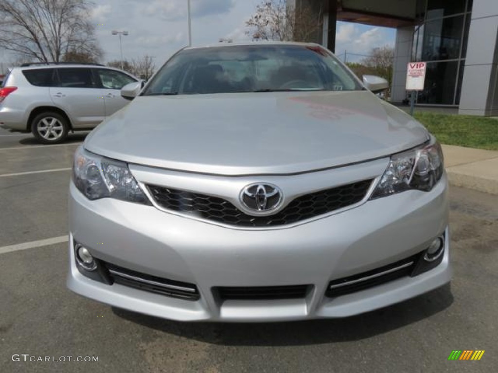 2013 Camry SE - Classic Silver Metallic / Black photo #2