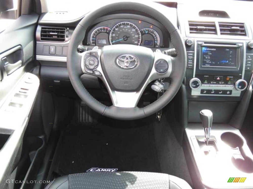 2013 Camry SE - Super White / Black photo #5