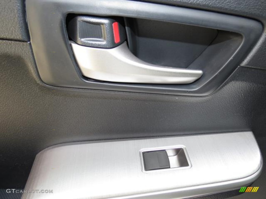 2013 Camry SE - Super White / Black photo #7