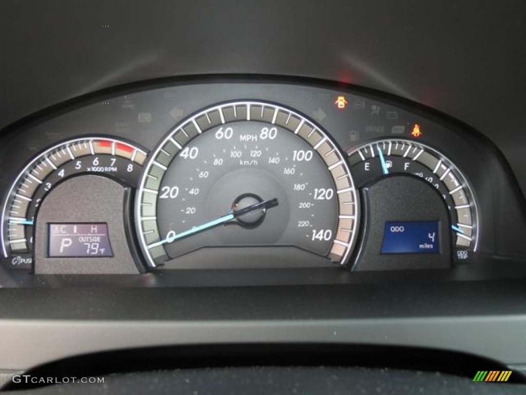 2013 Camry SE - Super White / Black photo #11