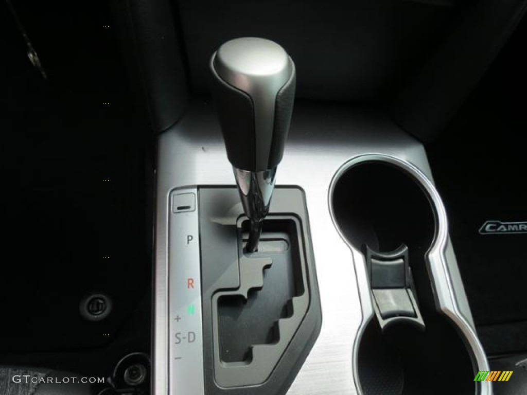 2013 Camry SE - Super White / Black photo #13