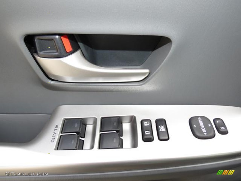 2013 Prius v Five Hybrid - Magnetic Gray Metallic / Dark Gray photo #10