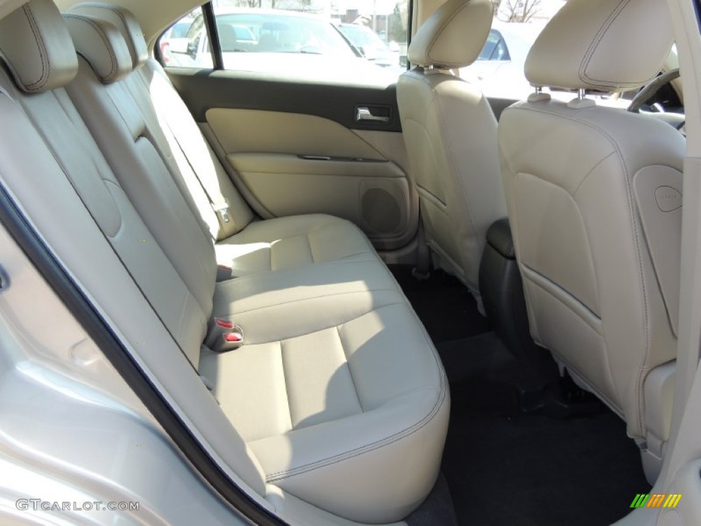 2010 Ford Fusion SEL Rear Seat Photos