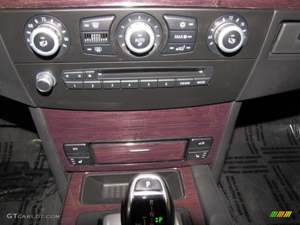 2010 BMW 5 Series 535i Sedan Controls Photo #79596874